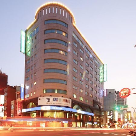Cambridge Tainan Hotel Εξωτερικό φωτογραφία