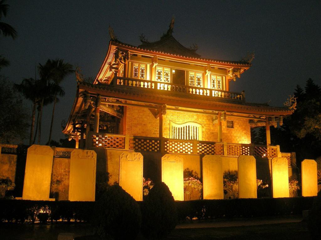 Cambridge Tainan Hotel Εξωτερικό φωτογραφία