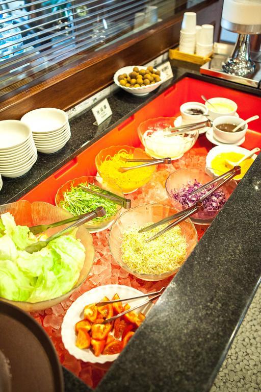Cambridge Tainan Hotel Εξωτερικό φωτογραφία