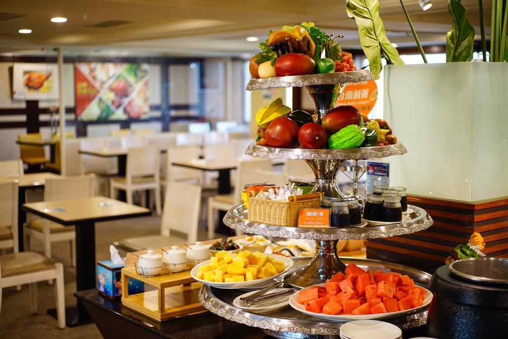 Cambridge Tainan Hotel Εξωτερικό φωτογραφία