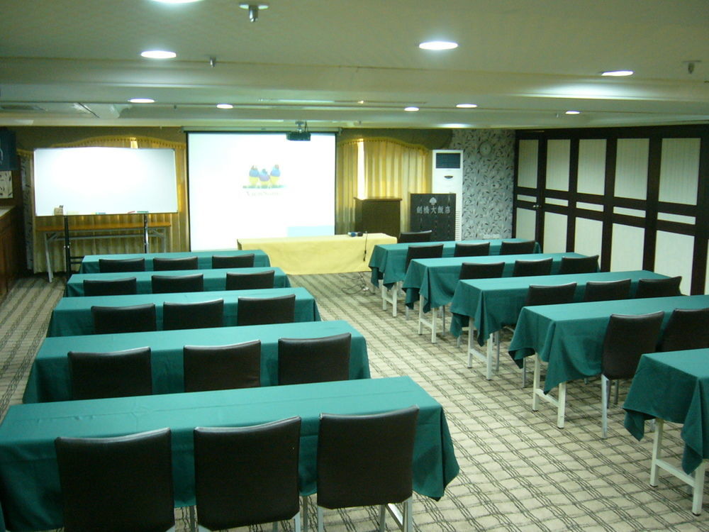 Cambridge Tainan Hotel Εξωτερικό φωτογραφία