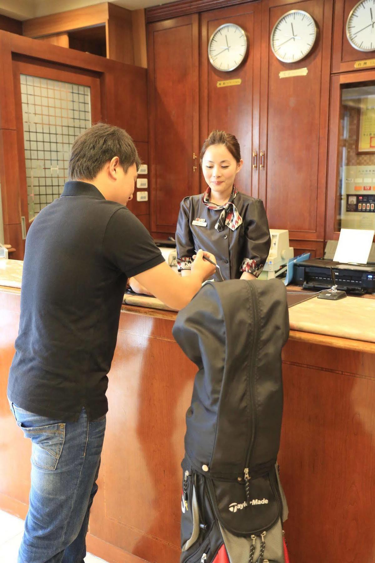 Cambridge Tainan Hotel Εξωτερικό φωτογραφία
