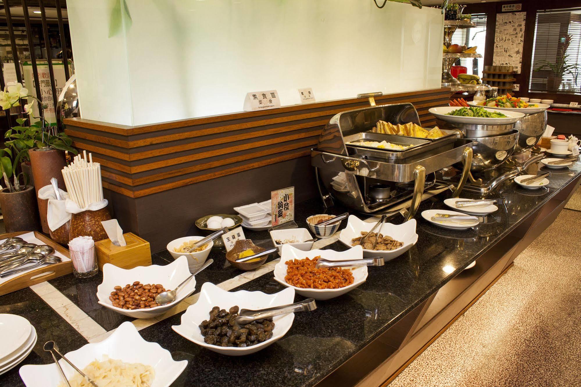 Cambridge Tainan Hotel Εξωτερικό φωτογραφία